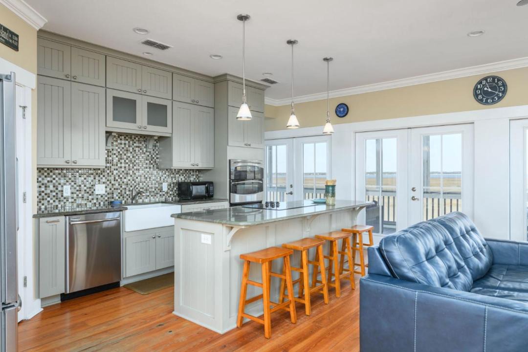 Photo of Kitchen in Oceanmarsh Subdivision