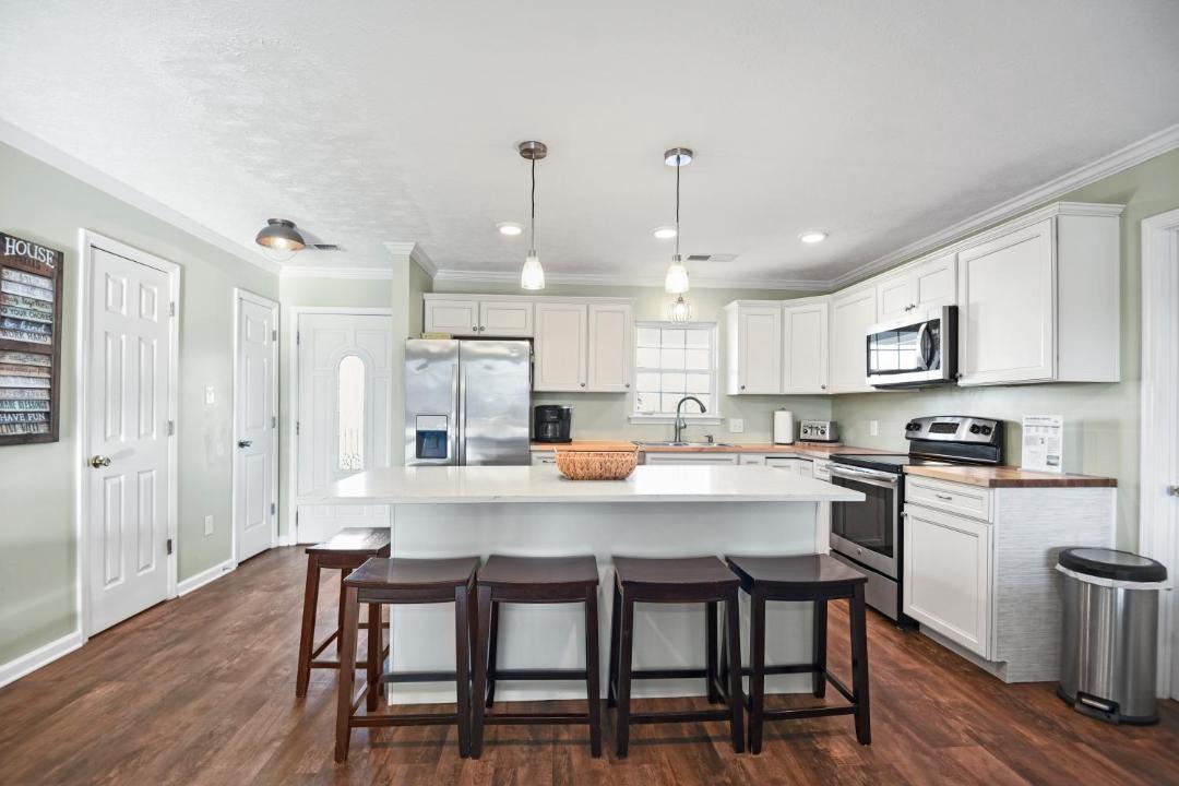 Photo of Kitchen in Inlet Harbour