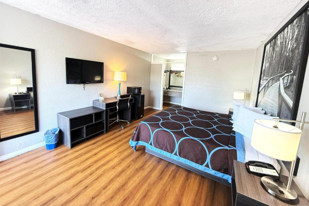 Photo of Bedroom in Hardeeville