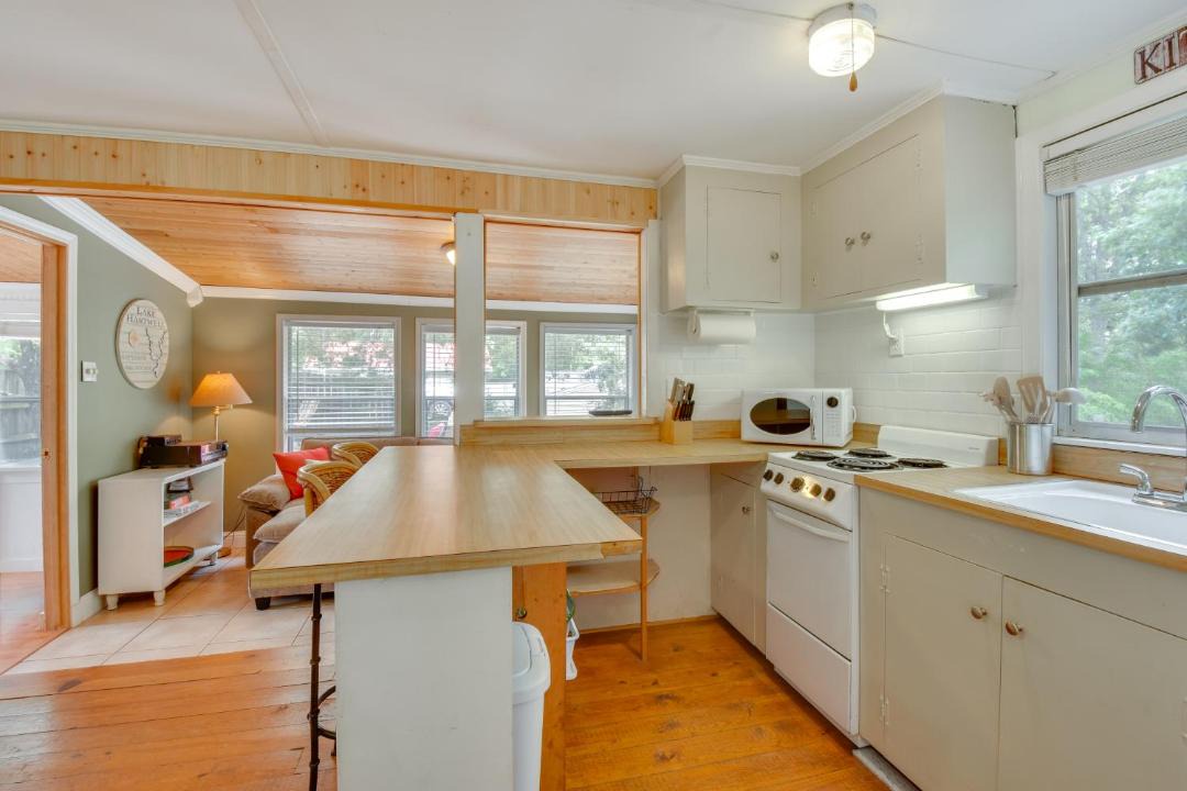 Photo of Kitchen in Townville