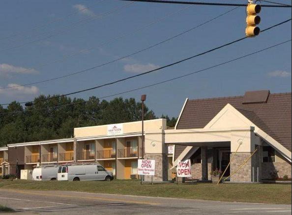 Photo of Buildings in Seven Oaks