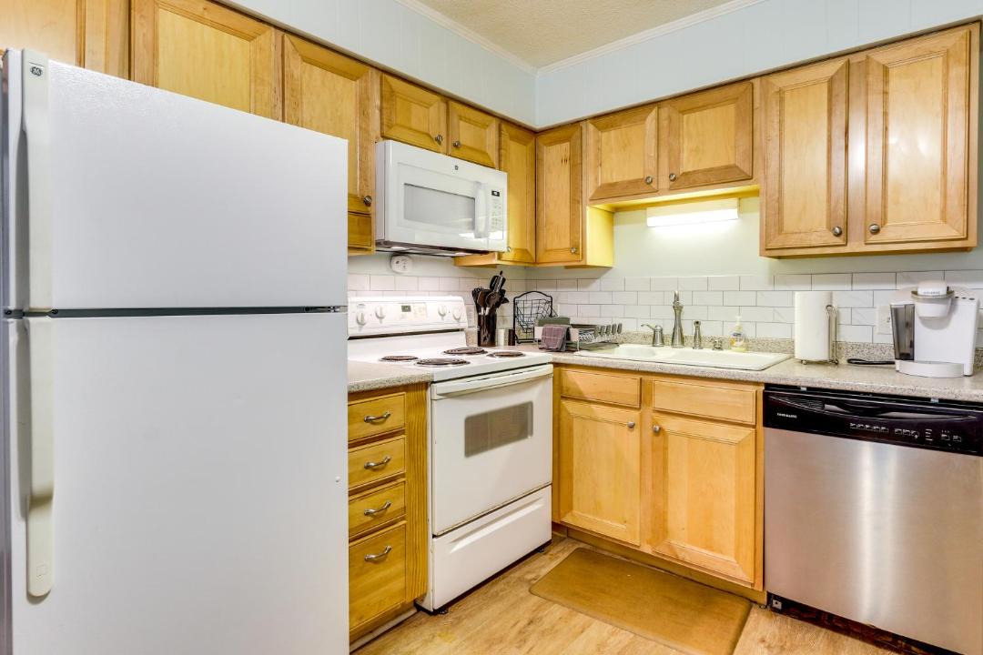 Photo of Kitchen in North Forest Beach