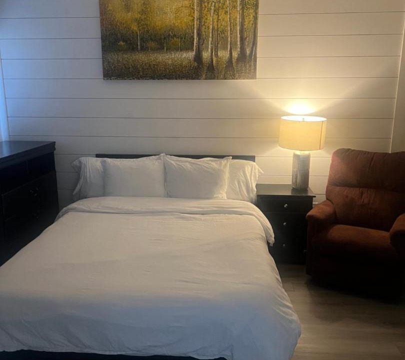 Photo of Bedroom in Green Acres