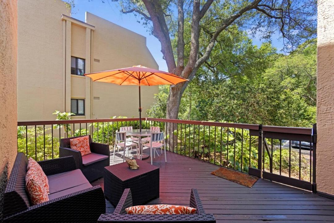 Photo of Patio Balcony in Folly Field