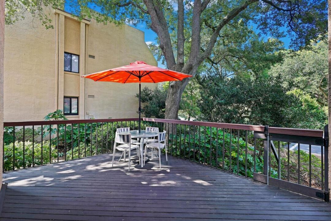 Photo of Patio Balcony in Folly Field