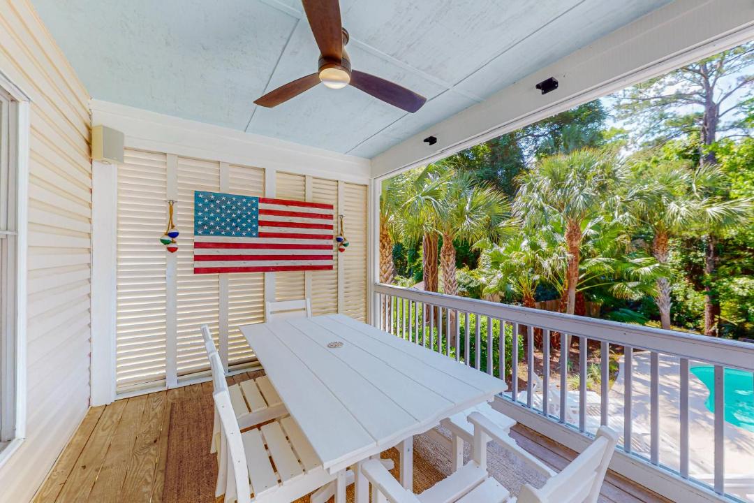 Photo of Patio Balcony in North Forest Beach