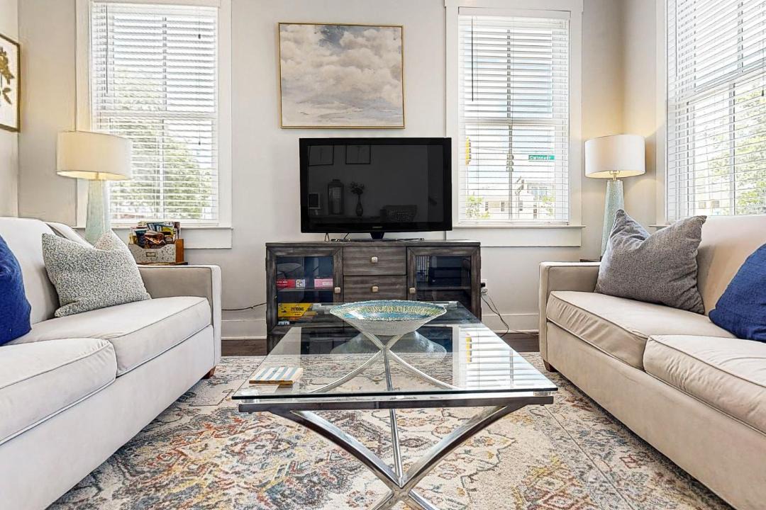 Photo of Livingroom in Historic Downtown Savannah