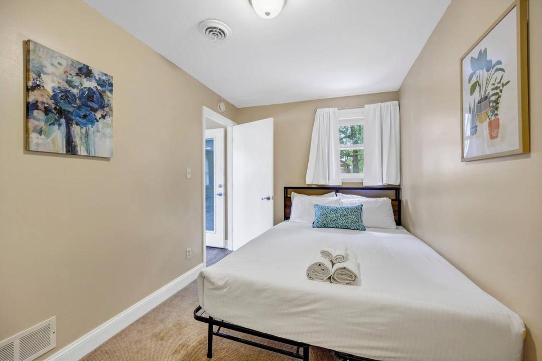 Photo of Bedroom in Lexington