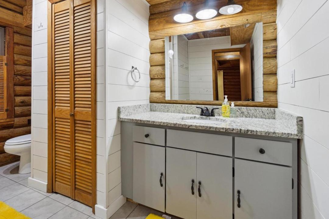 Photo of Bathroom in Fleming