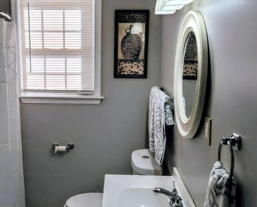 Photo of Bathroom in Garden City