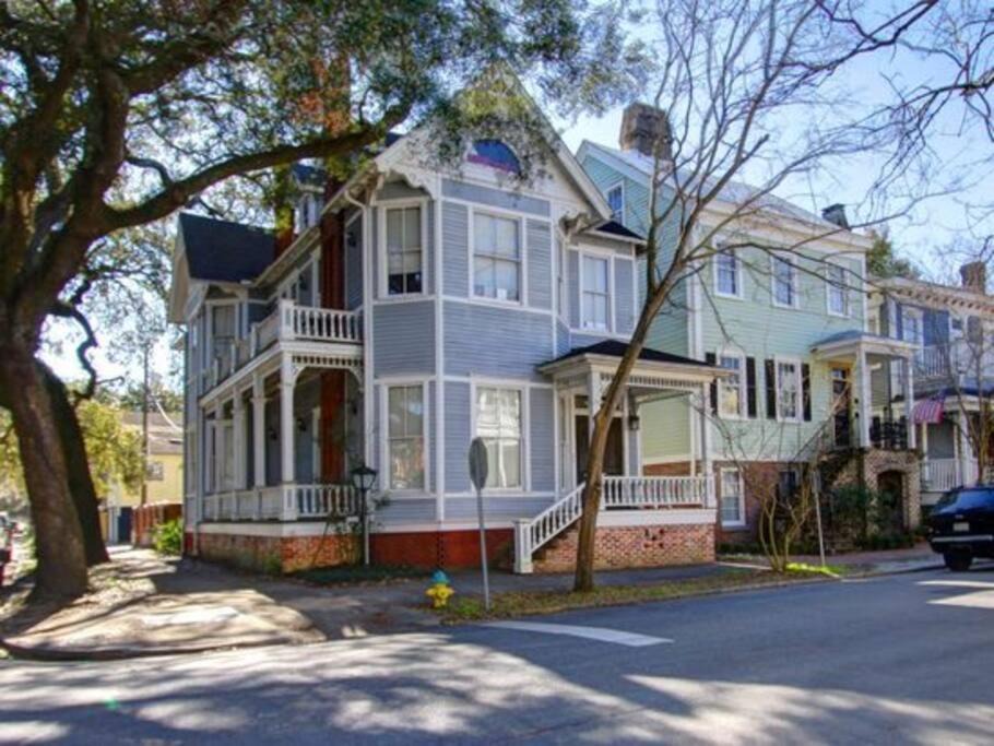 Photo of Buildings in Savannah Victorian District