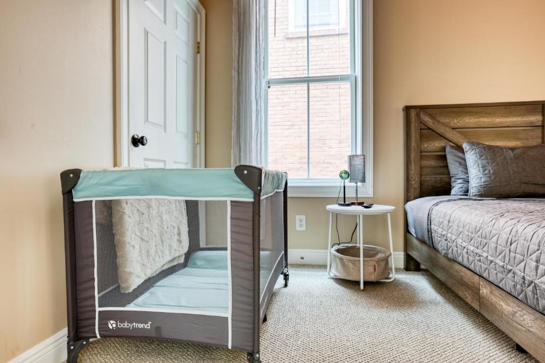 Photo of Bedroom in Metropolitan