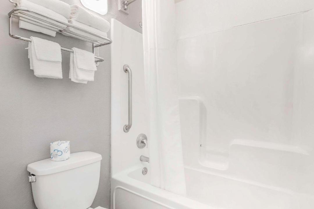 Photo of Bathroom in Hardeeville
