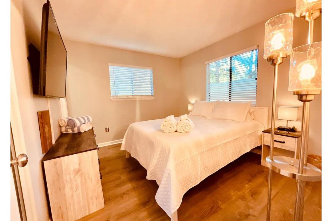 Photo of Bedroom in Folly Field