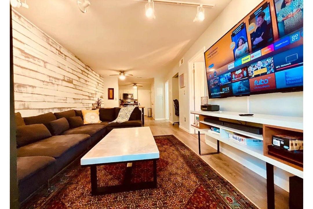 Photo of Livingroom in Folly Field