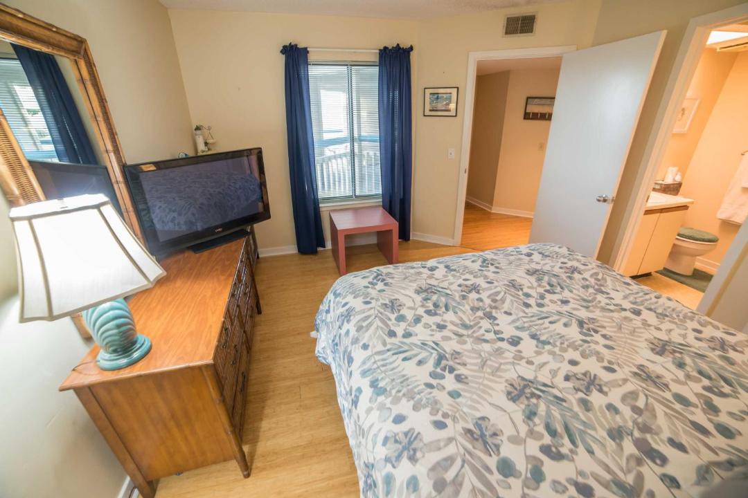 Photo of Bedroom in Oceanmarsh Subdivision