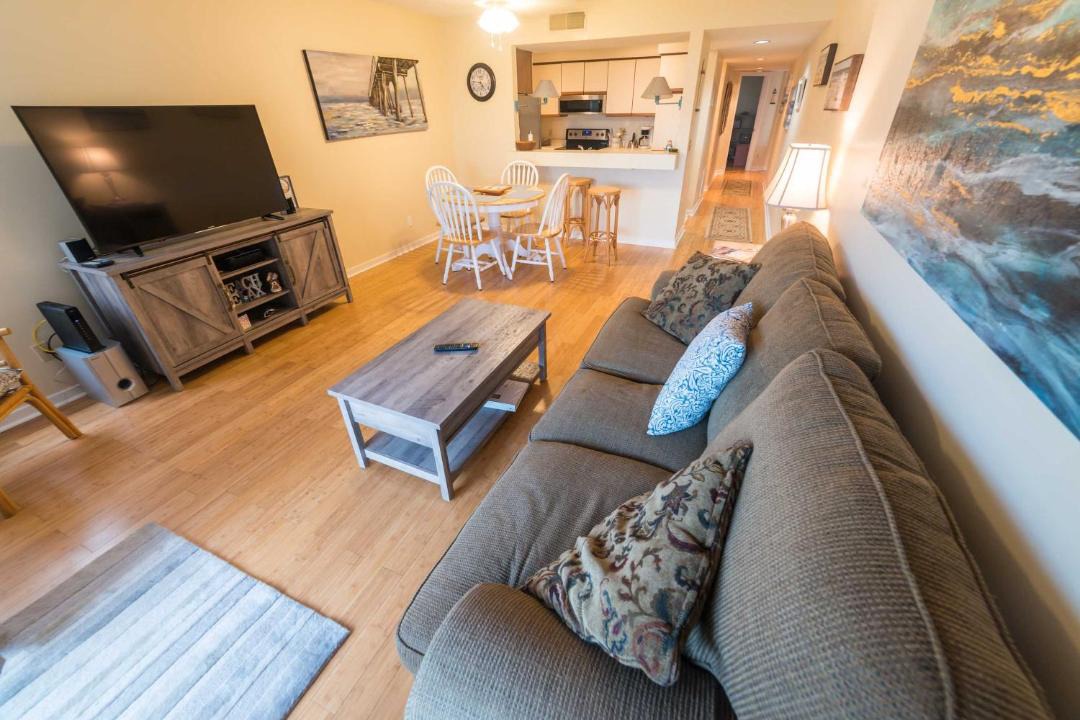 Photo of Livingroom in Oceanmarsh Subdivision