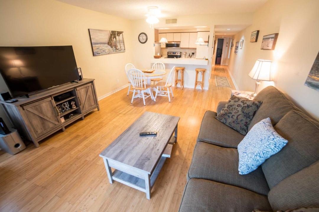 Photo of Livingroom in Oceanmarsh Subdivision