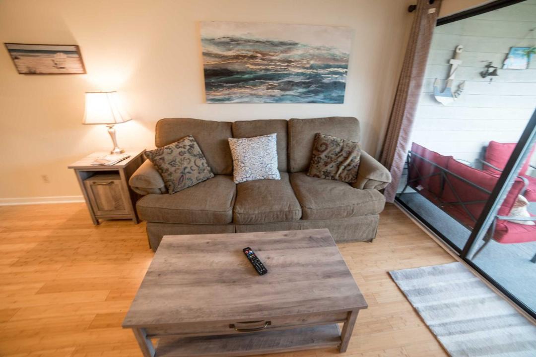 Photo of Livingroom in Oceanmarsh Subdivision