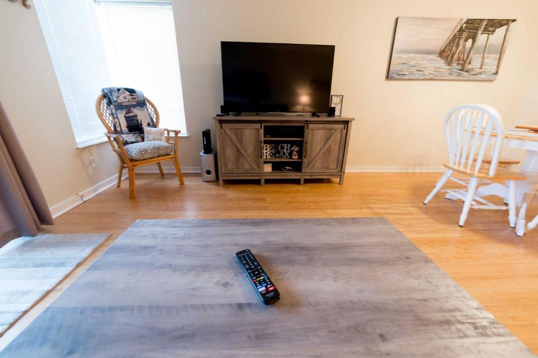 Photo of Livingroom in Oceanmarsh Subdivision