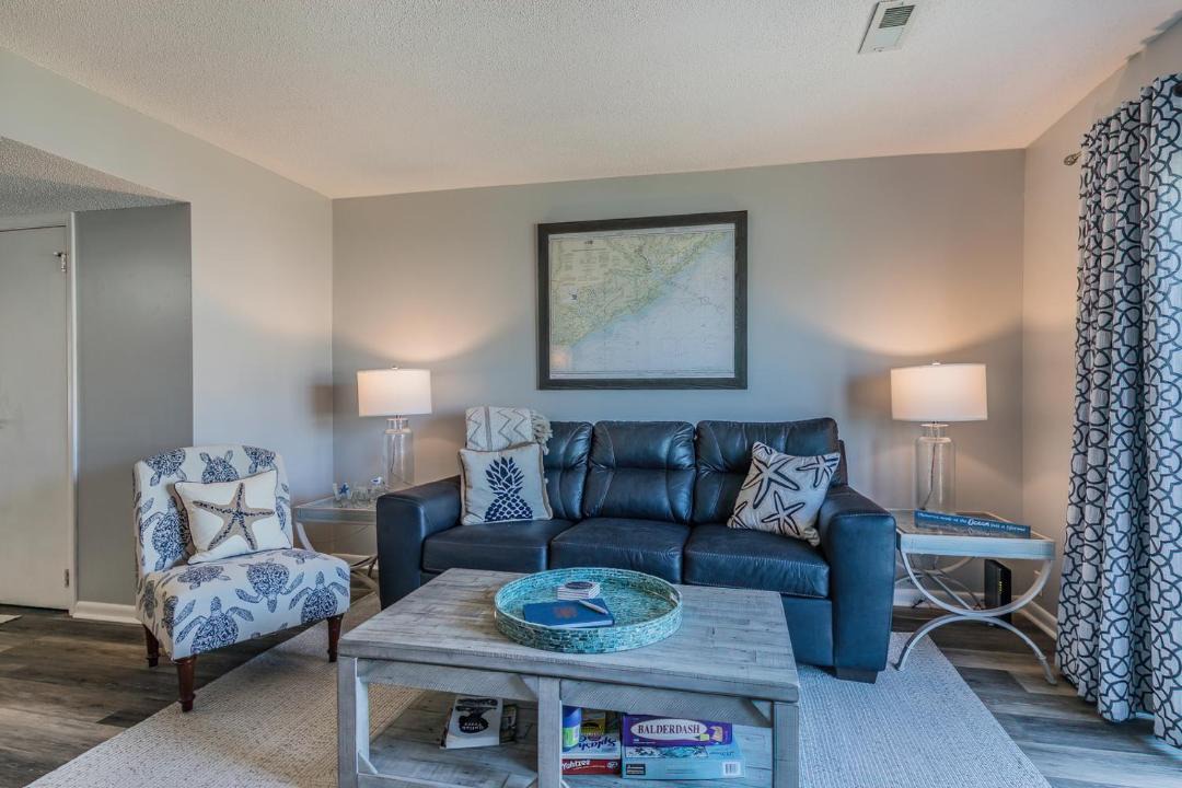 Photo of Livingroom in Oceanmarsh Subdivision