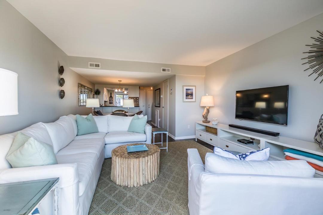 Photo of Livingroom in Oceanmarsh Subdivision