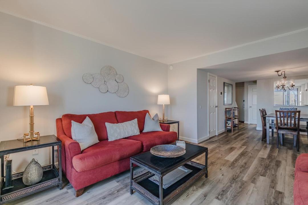 Photo of Livingroom in Oceanmarsh Subdivision