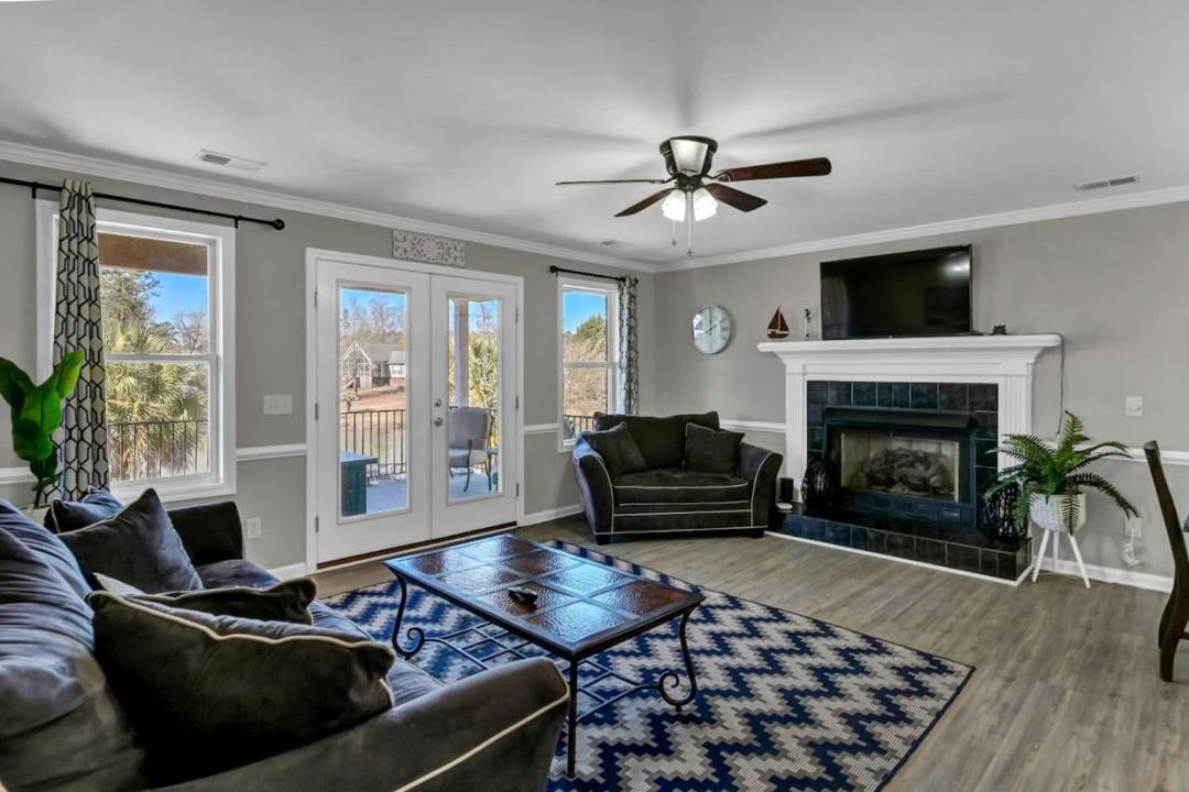Photo of Livingroom in Chapin