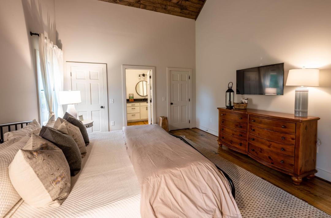 Photo of Bedroom in Topton