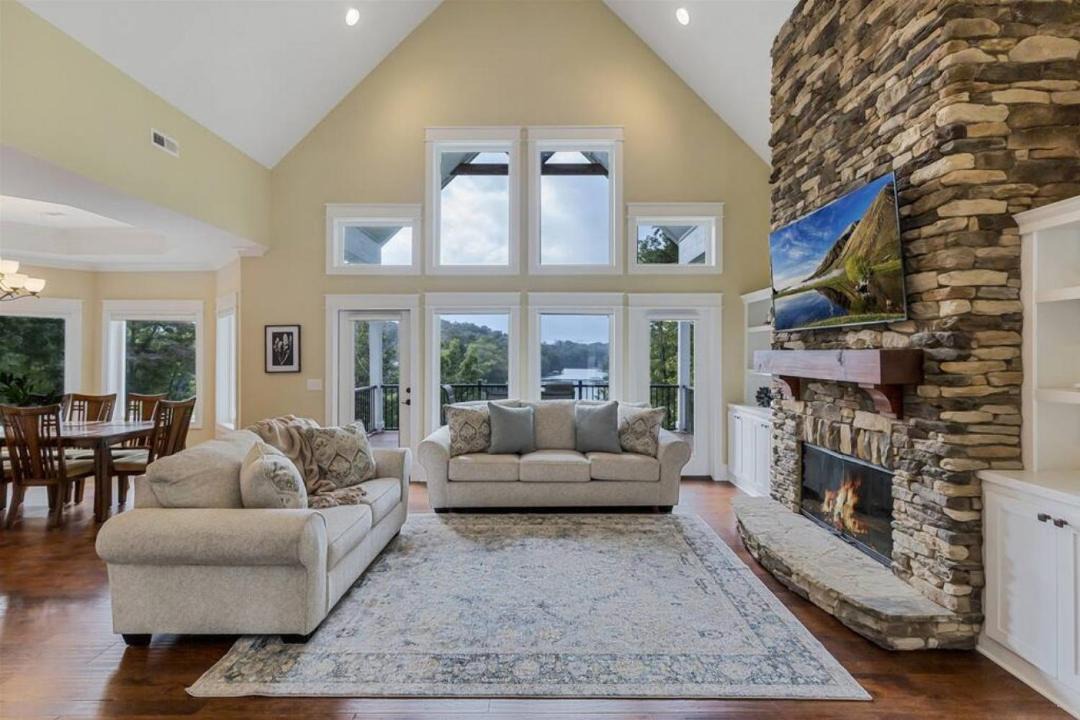 Photo of Livingroom in West Union