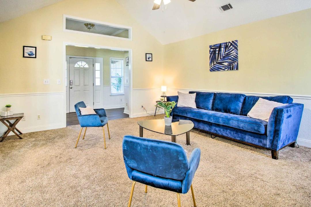 Photo of Livingroom in Hinesville