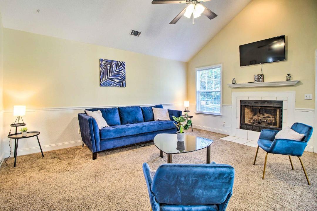 Photo of Livingroom in Hinesville