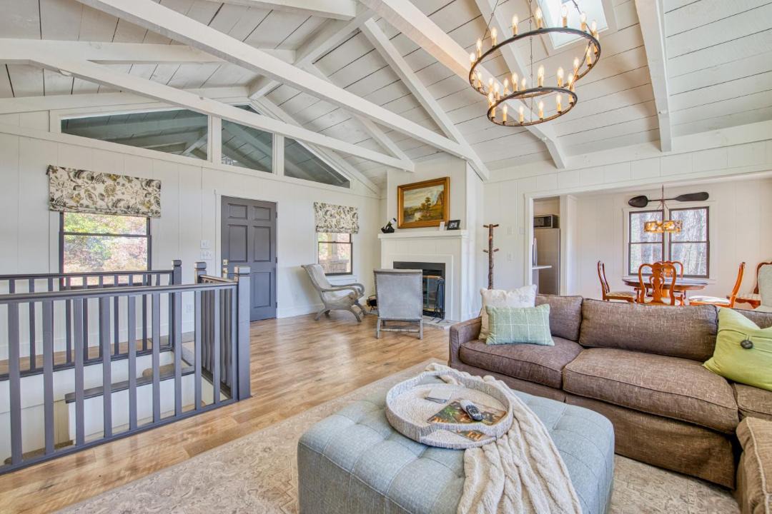 Photo of Livingroom in Cashiers