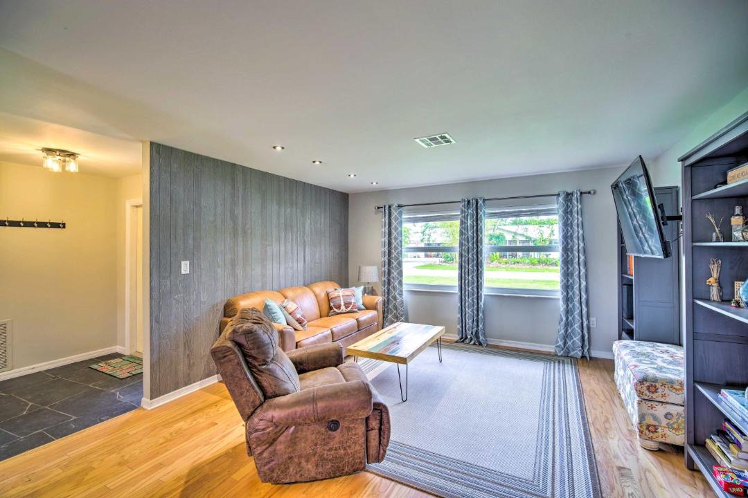 Photo of Livingroom in Lakewood Park