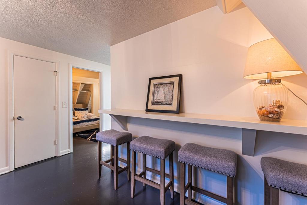 Photo of Livingroom in North Forest Beach