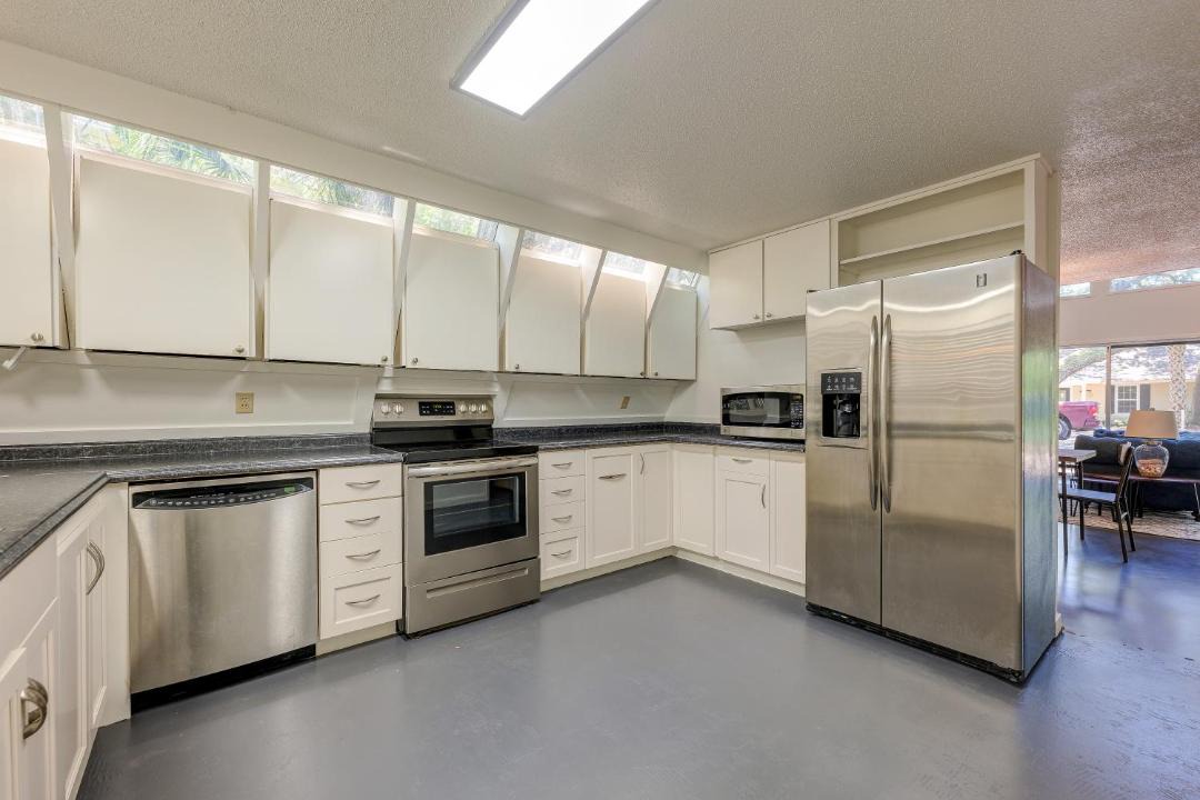 Photo of Kitchen in North Forest Beach