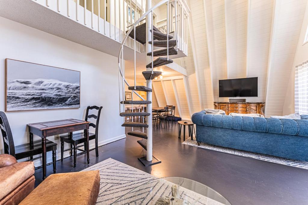 Photo of Livingroom in North Forest Beach