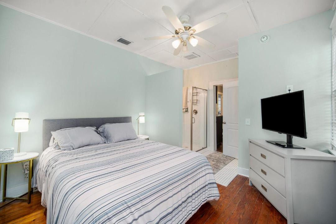 Photo of Bedroom in Westside