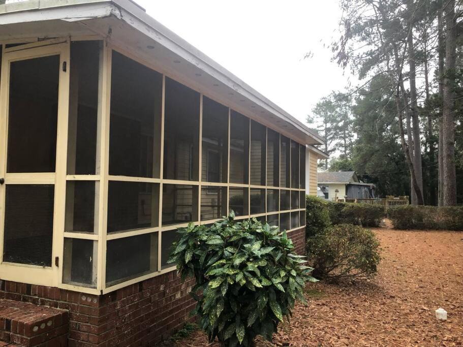Photo of Buildings in Seven Oaks