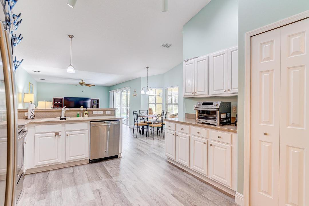 Photo of Kitchen in Sebastian Highlands