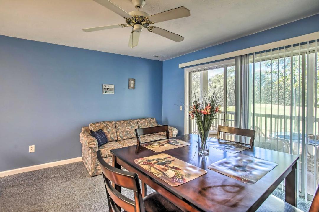 Photo of Livingroom in Longs