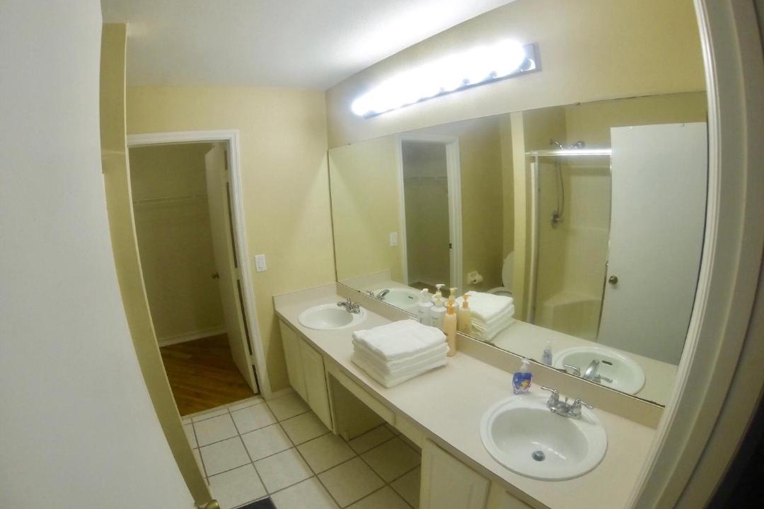 Photo of Bathroom in Meadow Woods