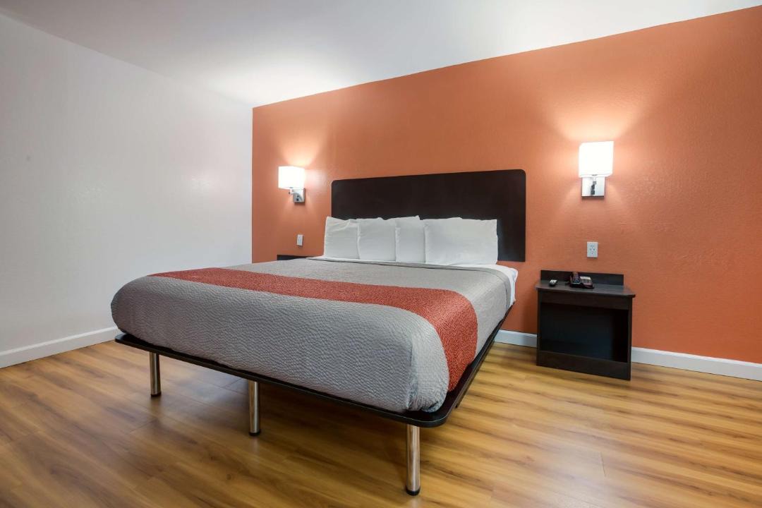 Photo of Bedroom in Suwanee