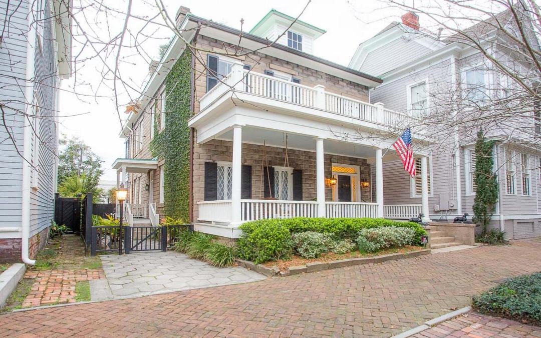 Photo of Buildings in Historic Downtown Savannah