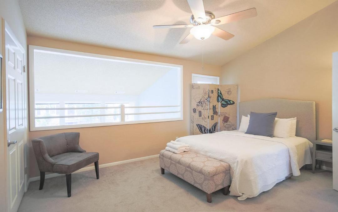 Photo of Bedroom in Historic District - North