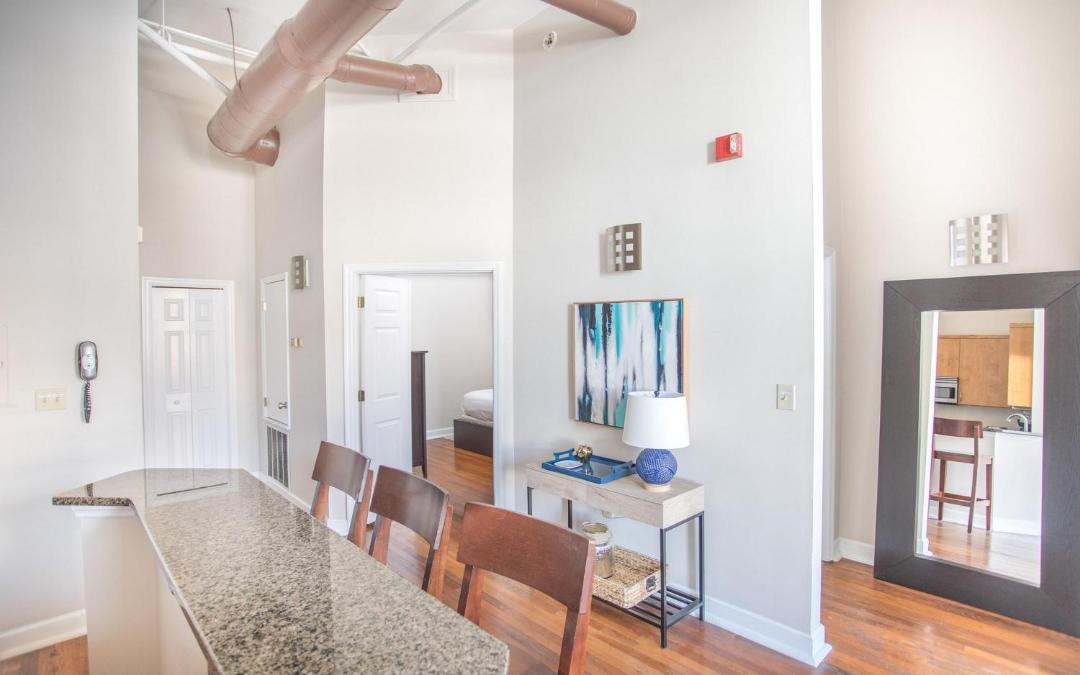 Photo of Livingroom in Historic District - North