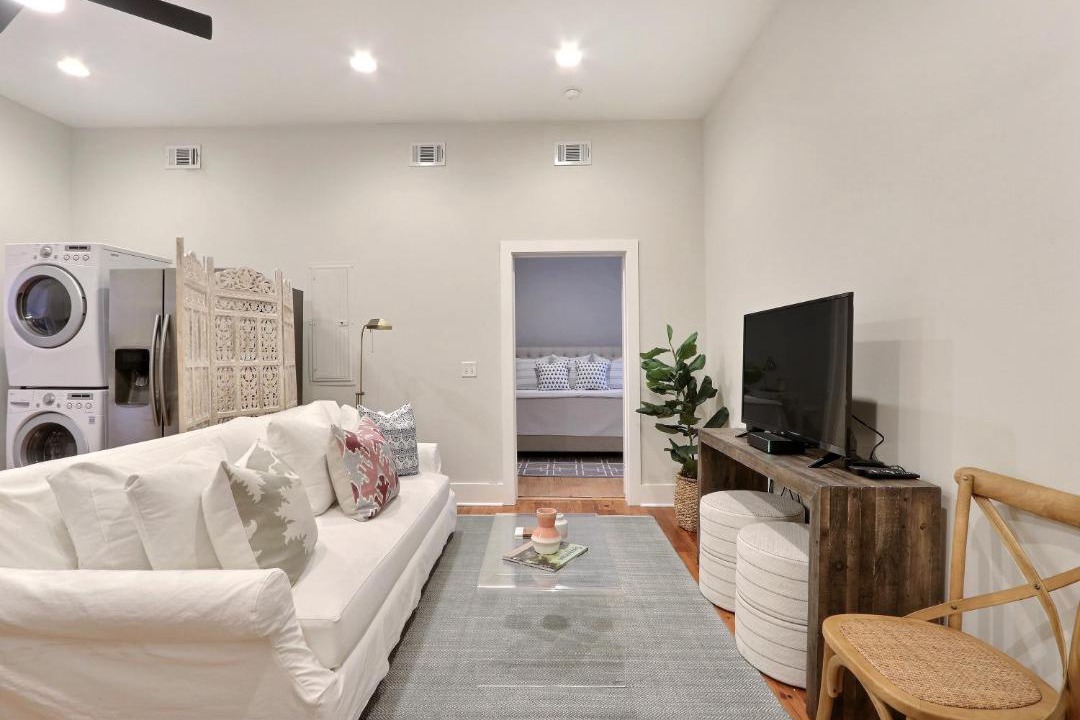 Photo of Livingroom in Beach Institute