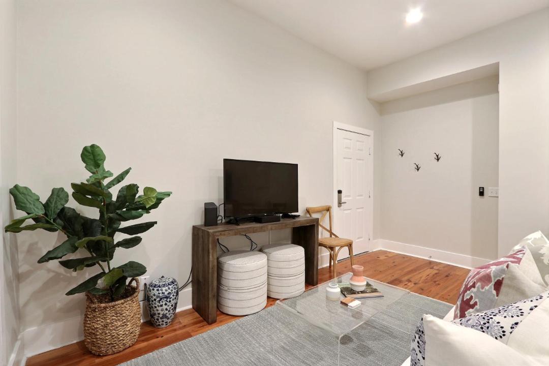 Photo of Livingroom in Beach Institute