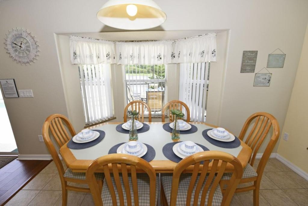 Photo of Livingroom in Buena Ventura Lakes