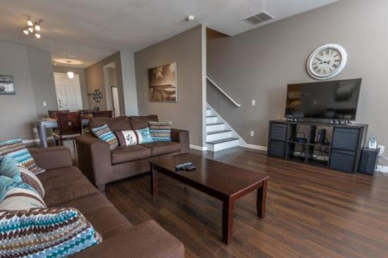 Photo of Livingroom in Trafalgar Village